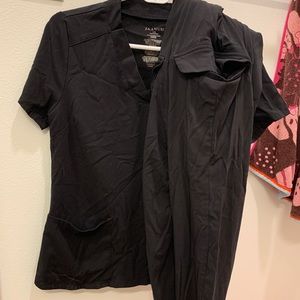 Black Jaannuu Scrub set. Top: XXS, Joggers: XXS Petite